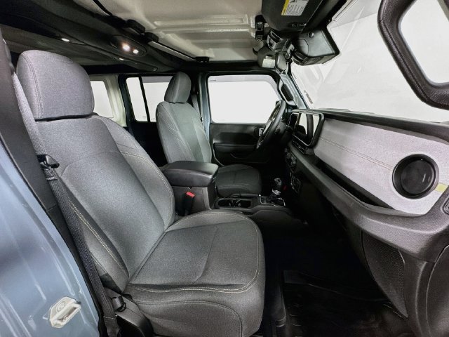Used 2024 Jeep Wrangler Unlimited Sport AWD/4WD image 30