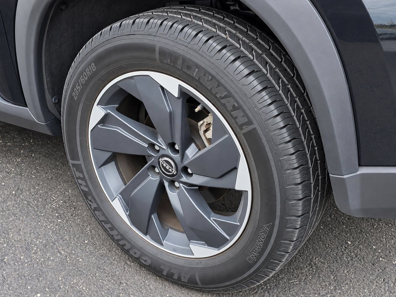Used 2025 Nissan Rogue SV AWD/4WD image 9