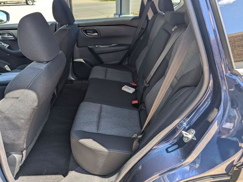 Used 2025 Nissan Rogue SV AWD/4WD image 12