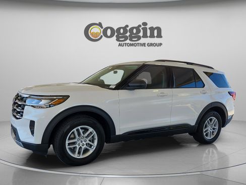 New 2026 Ford Explorer Active w/ Active Comfort Package image 1