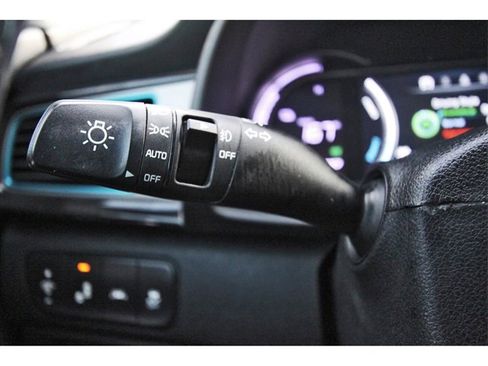 Used 2019 Kia Niro EX Premium image 16