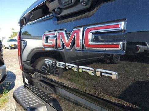 New 2026 GMC Sierra 1500 Pro w/ Graphite Edition image 7