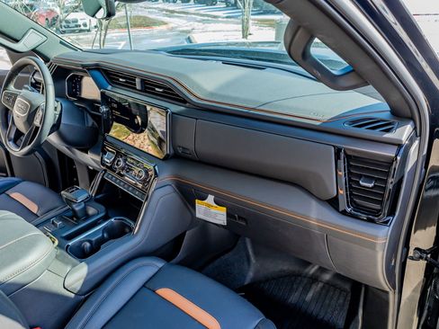 Used 2026 GMC Sierra 1500 AT4 w/ Technology Package image 18