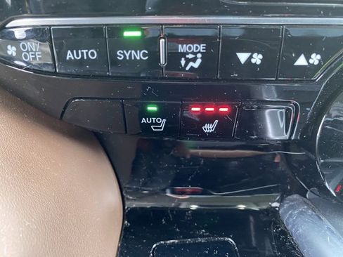 Used 2023 Acura MDX SH-AWD w/ Technology Package image 29