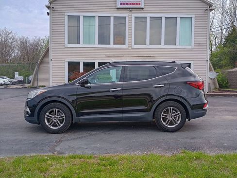 Used 2017 Hyundai Santa Fe Sport image 2