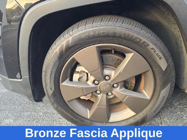Used 2016 Jeep Cherokee 75th Anniversary FWD image 21