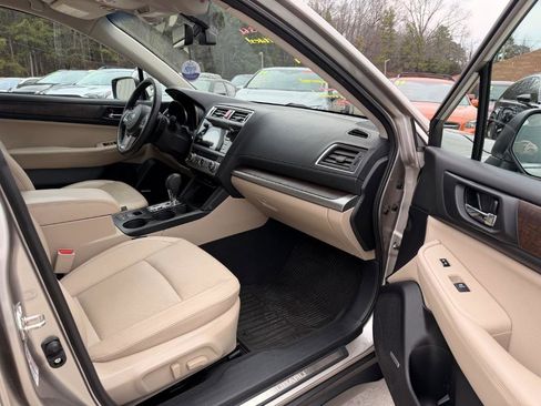 Used 2017 Subaru Outback 3.6R Limited image 22