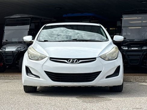 Used 2016 Hyundai Elantra SE FWD image 2