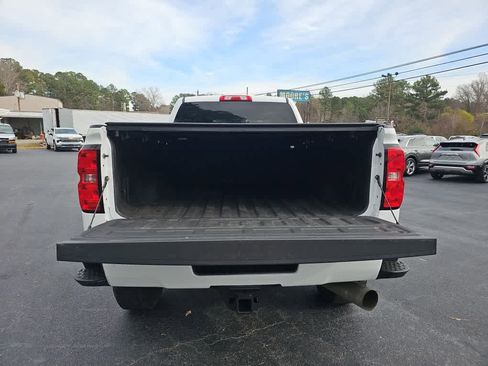 Used 2019 Chevrolet Silverado 2500 High Country w/ Duramax Plus Package image 5