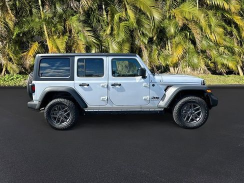 Used 2024 Jeep Wrangler Sport S image 4