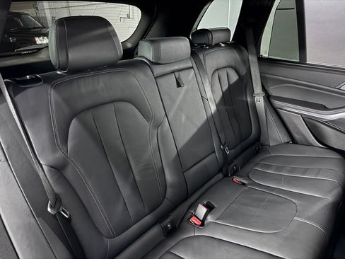 Used 2022 BMW X5 xDrive40i w/ Executive Package AWD/4WD image 50