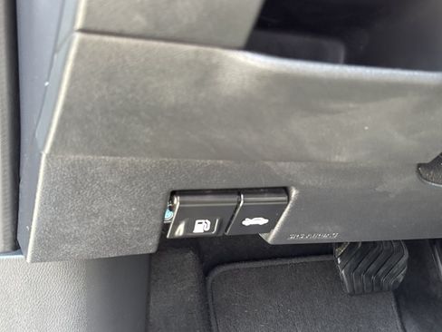 Certified 2024 Nissan Kicks SV FWD image 20