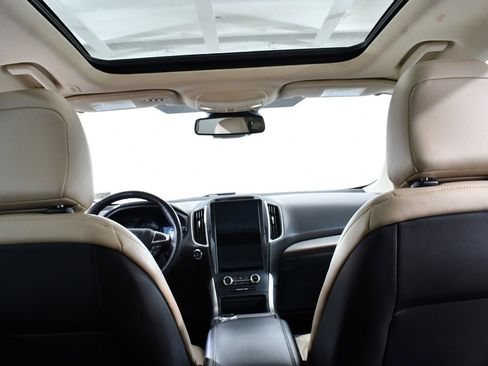 Used 2024 Ford Edge SEL w/ Convenience Package image 17