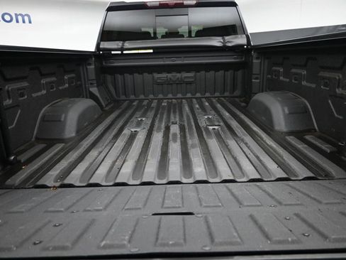 Used 2024 GMC Sierra 2500 SLT image 10