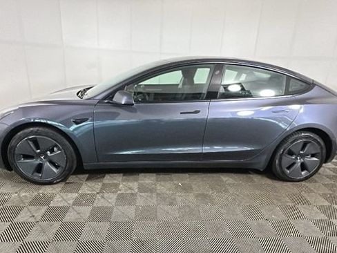 Used 2023 Tesla Model 3 Standard Range RWD image 5