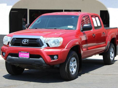Used 2015 Toyota Tacoma PreRunner image 1