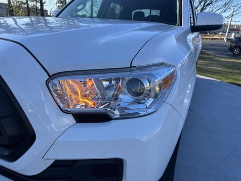 Used 2023 Toyota Tacoma TRD Off-Road image 6