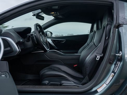 Used 2017 Acura NSX image 21