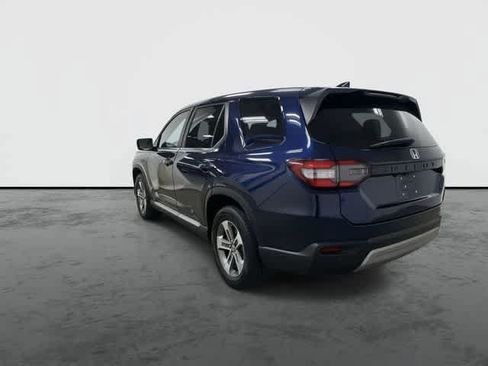 Used 2025 Honda Pilot EX-L image 2