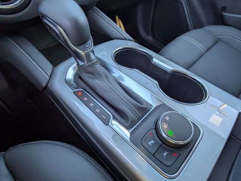 New 2025 Chevrolet Blazer LT w/ Midnight/Sport Edition image 22