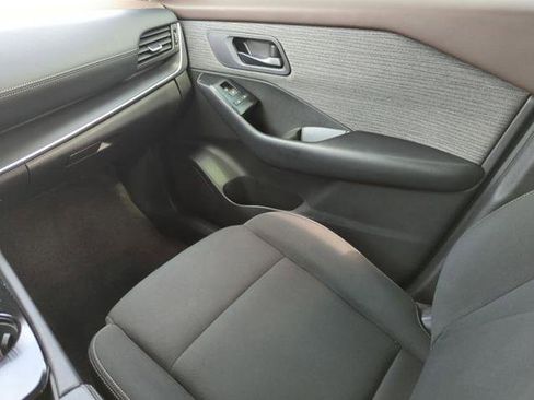 Certified 2023 Nissan Rogue S image 26