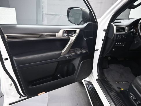 Used 2021 Lexus GX 460 Premium w/ Premium Package AWD/4WD image 16