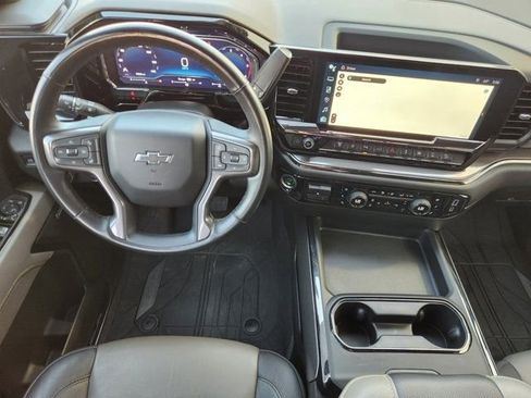 Used 2025 Chevrolet Silverado 2500 ZR2 w/ Technology Package image 30