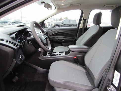Used 2019 Ford Escape S image 14