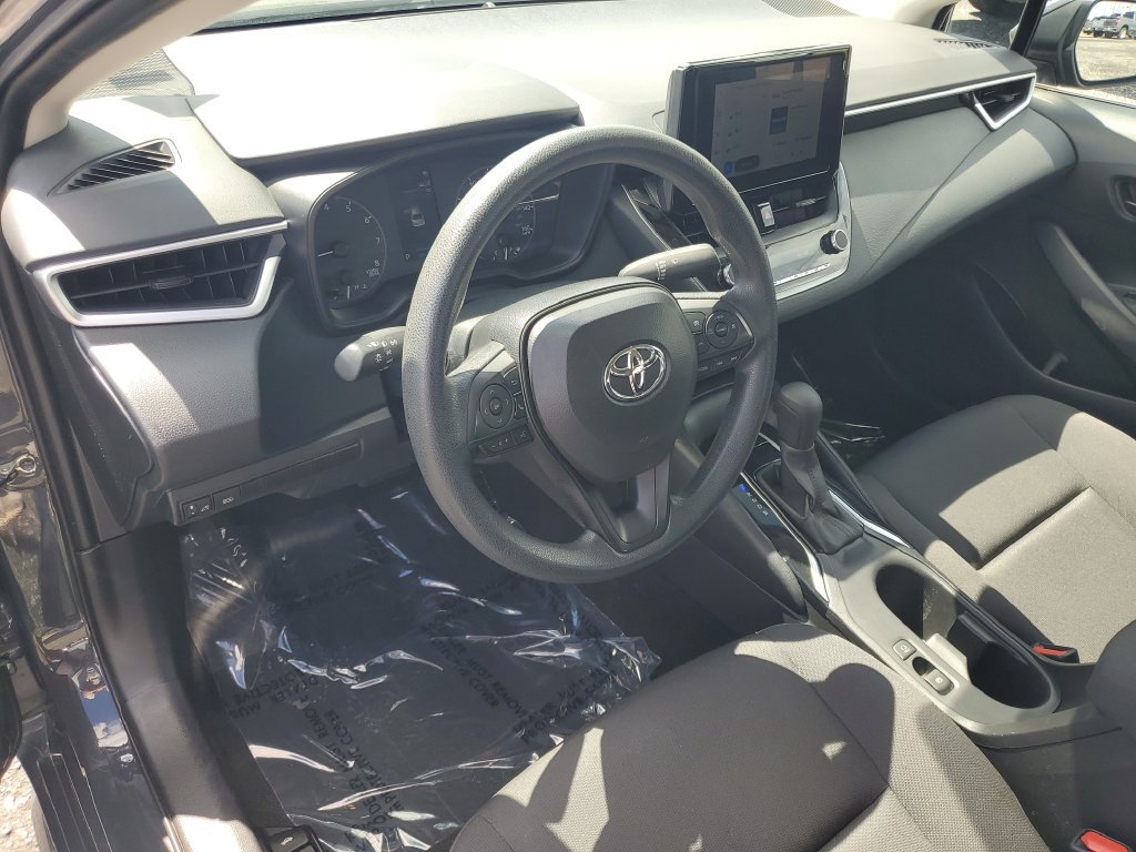 Used 2024 Toyota Corolla LE FWD image 6