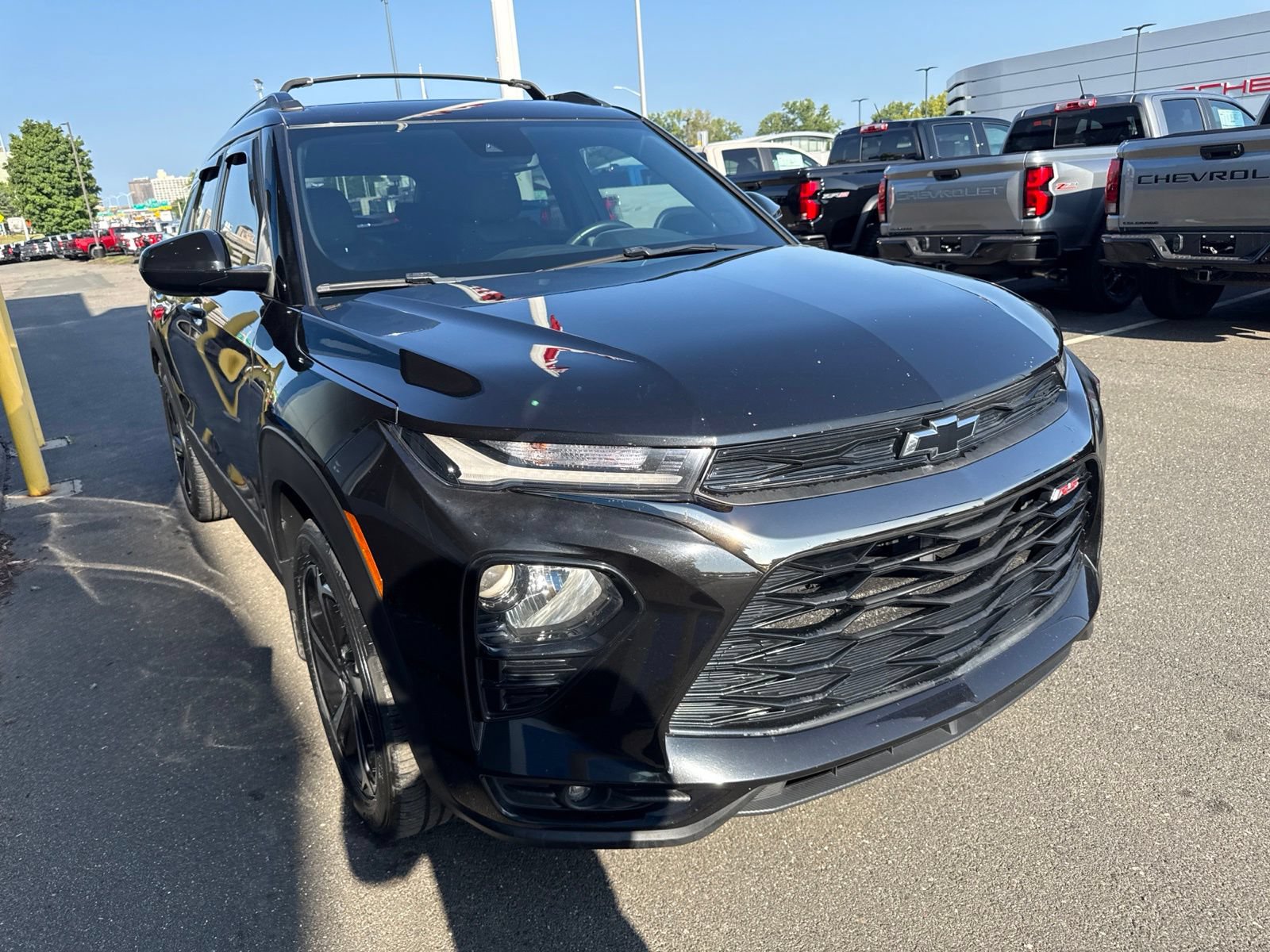 Used 2021 Chevrolet TrailBlazer RS w/ Driver Confidence Package FWD image 4