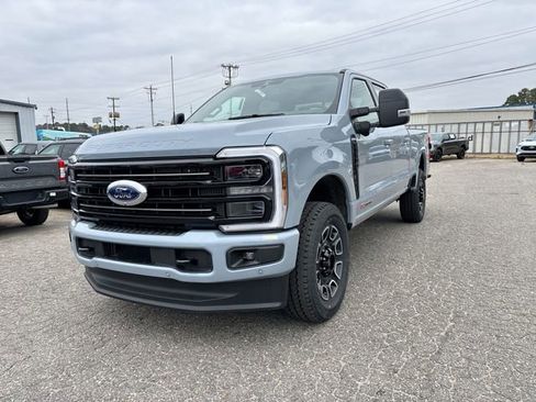 New 2026 Ford F350 Platinum image 3
