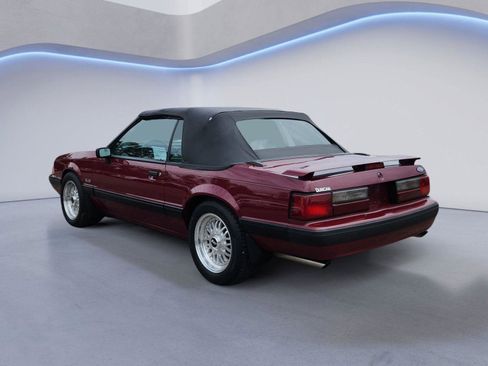 Used 1988 Ford Mustang LX RWD image 5