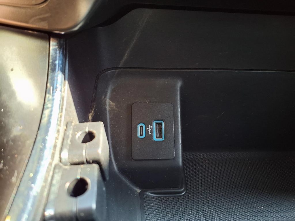 Used 2022 Ford F150 XL w/ STX Appearance Package RWD image 8