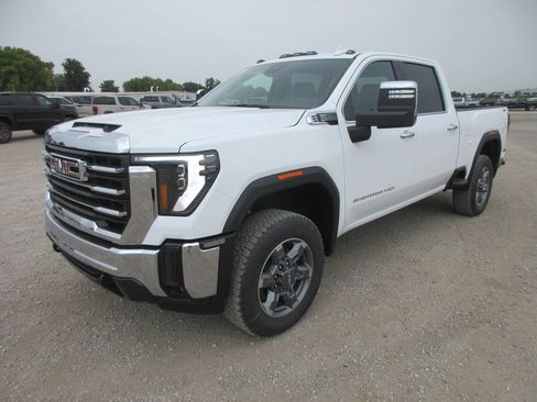 New 2026 GMC Sierra 2500 SLT AWD/4WD image 11