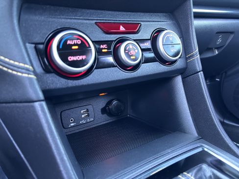 Used 2022 Subaru Crosstrek 2.5i Sport w/ Moonroof Package image 37