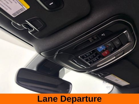 Used 2024 Jeep Grand Cherokee Limited w/ Black Appearance Package AWD/4WD image 19
