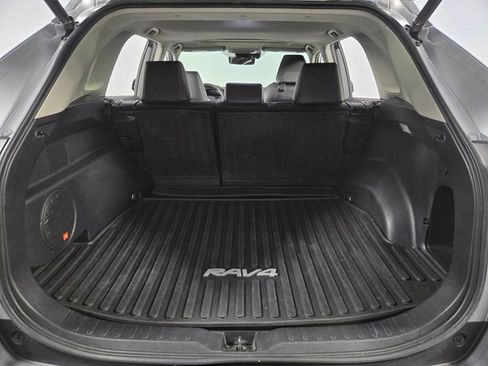 Used 2020 Toyota RAV4 Limited image 26