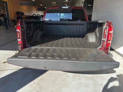 Used 2022 RAM 1500 Big Horn AWD/4WD image 38
