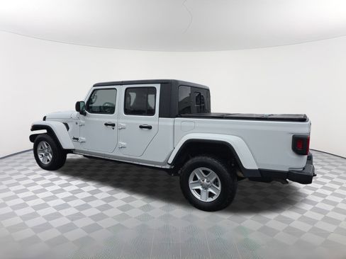 Used 2021 Jeep Gladiator Sport image 6