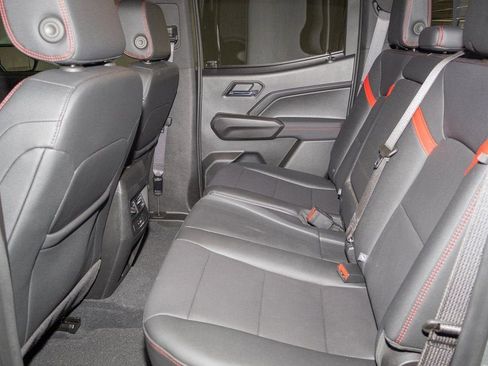 Certified 2024 Chevrolet Colorado Z71 w/ Z71 Convenience Package 2 image 14