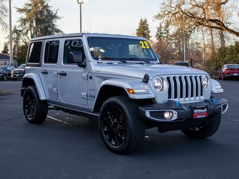 Used 2023 Jeep Wrangler Unlimited Sahara image 5