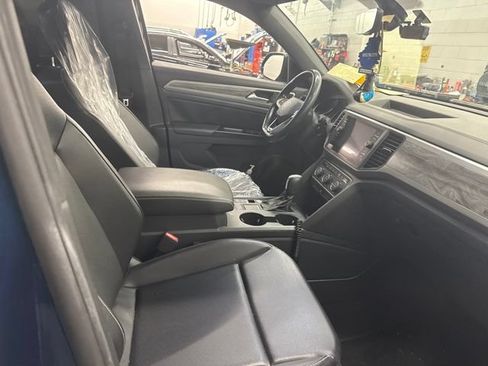 Used 2020 Volkswagen Atlas Cross Sport SE w/ Towing Package FWD image 13