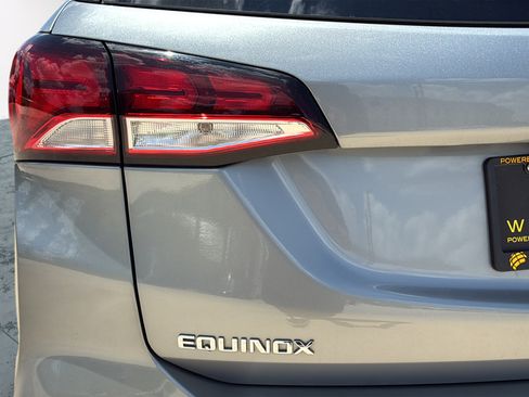 Used 2024 Chevrolet Equinox LT FWD image 40
