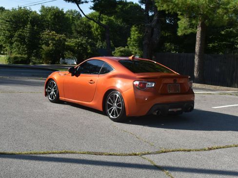 Used 2014 Scion FR-S RWD image 4