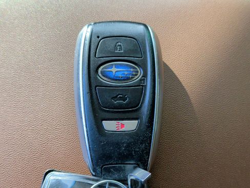 Used 2017 Subaru Outback 3.6R Touring w/ Popular Package #5A image 36