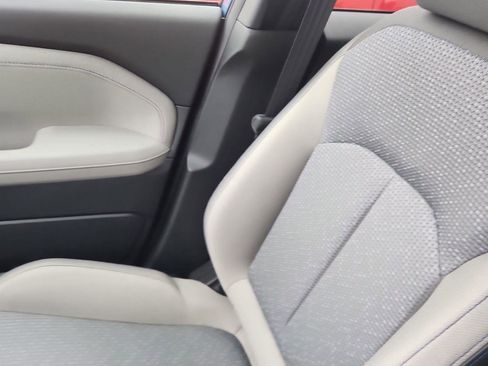 Used 2025 Subaru Forester Premium image 17