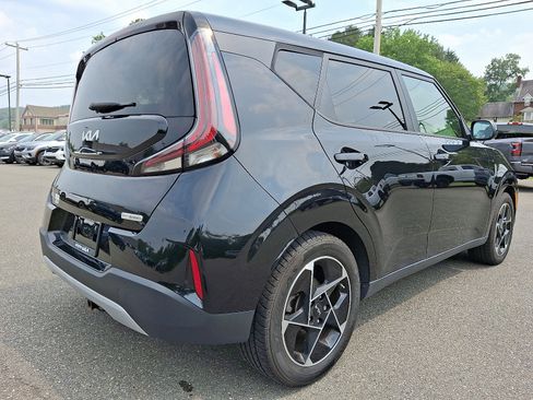 Used 2023 Kia Soul EX image 6