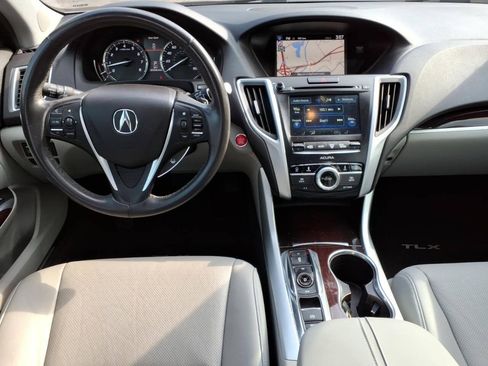 Used 2017 Acura TLX V6 w/ Technology Package FWD image 12