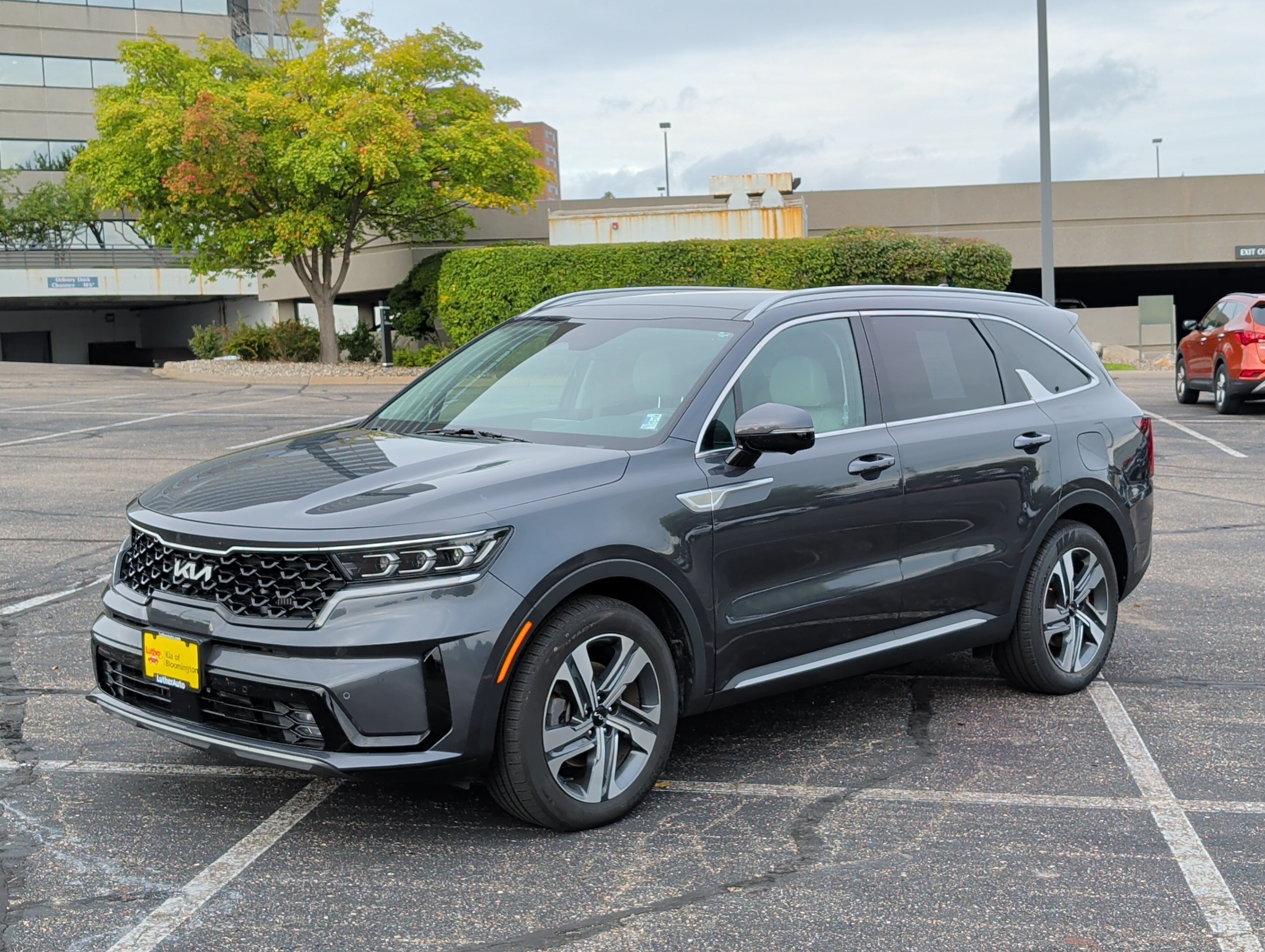 Certified 2023 Kia Sorento SX Prestige AWD/4WD image 2