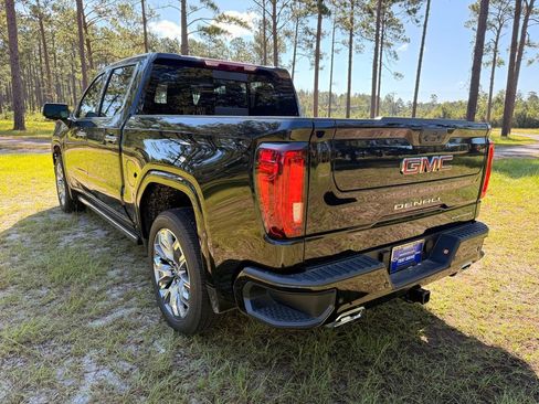 New 2026 GMC Sierra 1500 Denali w/ Denali Reserve Package AWD/4WD image 3